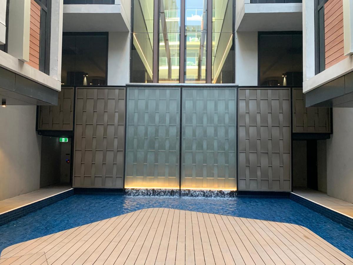 Midnight Luxe 1Br 1Bath Apartment 104 In The Heart Of Braddon Pool Sauna Secure Parking Wine Wifi كنبرا المظهر الخارجي الصورة