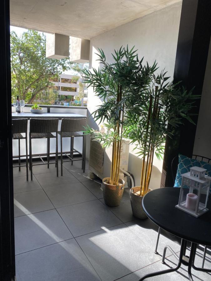 Midnight Luxe 1Br 1Bath Apartment 104 In The Heart Of Braddon Pool Sauna Secure Parking Wine Wifi كنبرا المظهر الخارجي الصورة