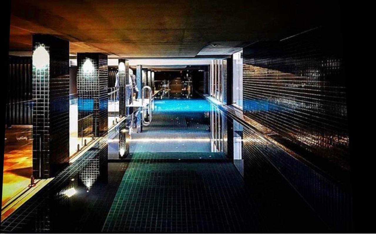 Midnight Luxe 1Br 1Bath Apartment 104 In The Heart Of Braddon Pool Sauna Secure Parking Wine Wifi كنبرا المظهر الخارجي الصورة