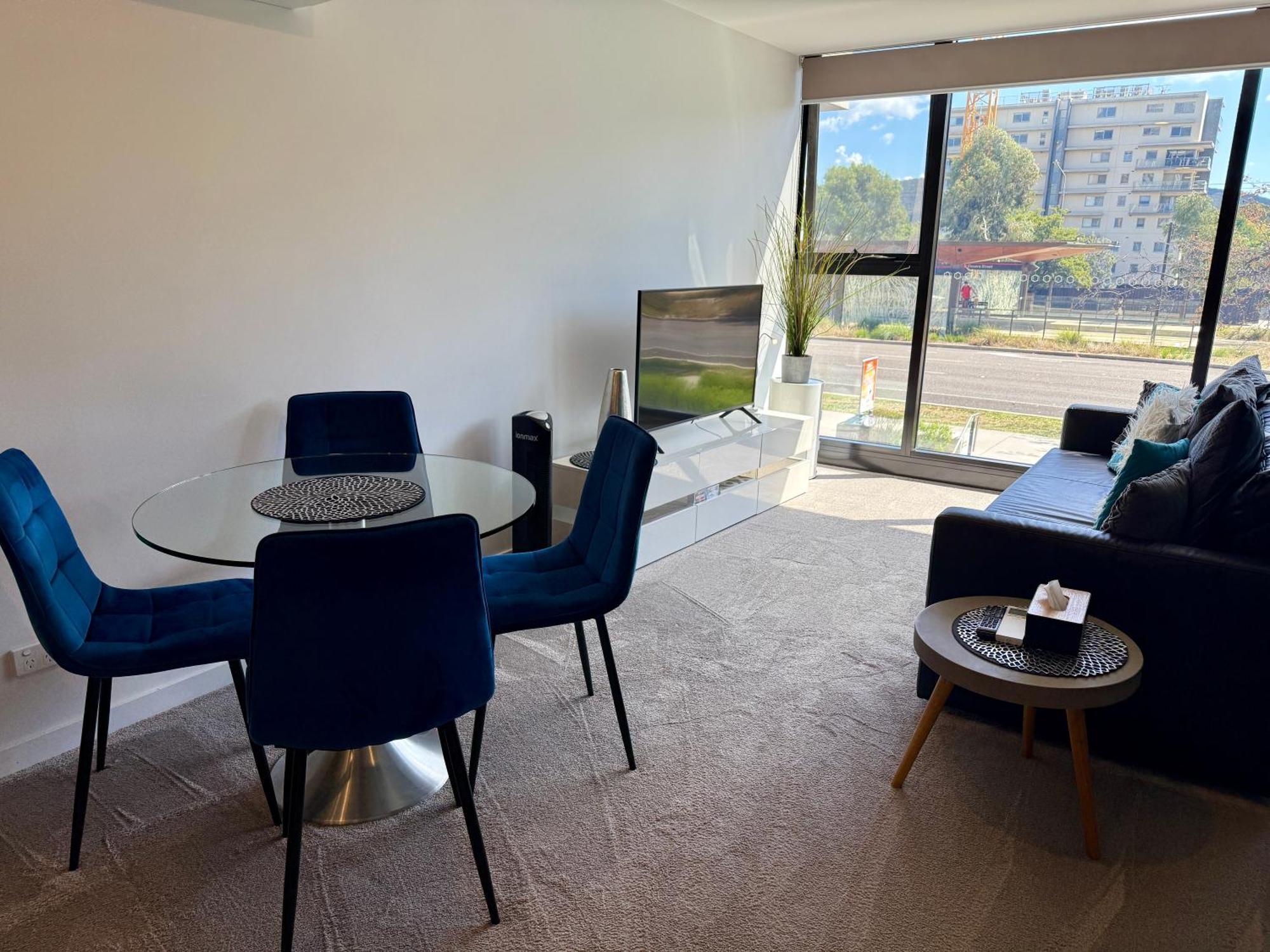 Midnight Luxe 1Br 1Bath Apartment 104 In The Heart Of Braddon Pool Sauna Secure Parking Wine Wifi كنبرا المظهر الخارجي الصورة